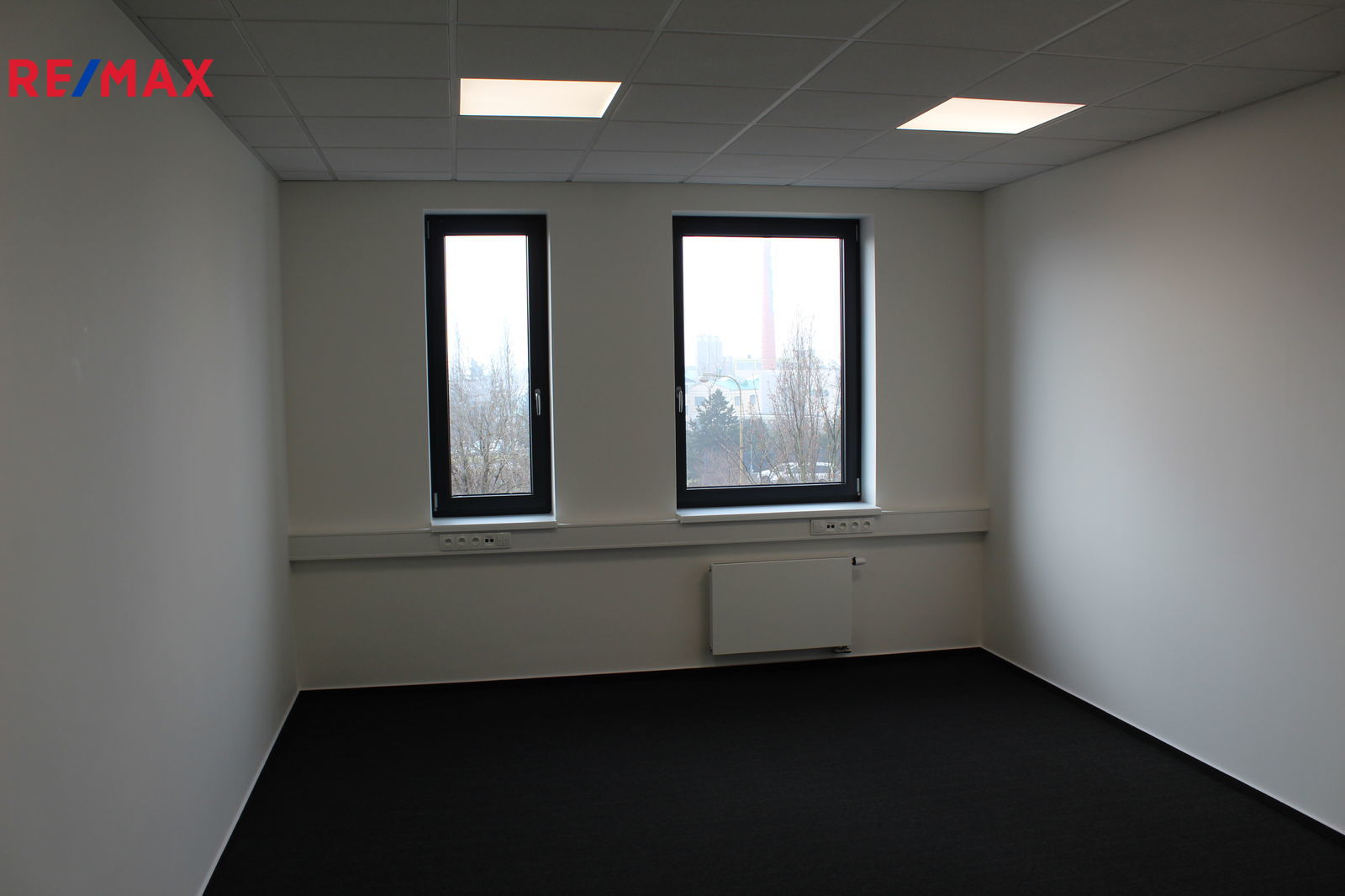 Pronájem kancelářských prostor, 39 m², Praha-Dolní Měcholupy