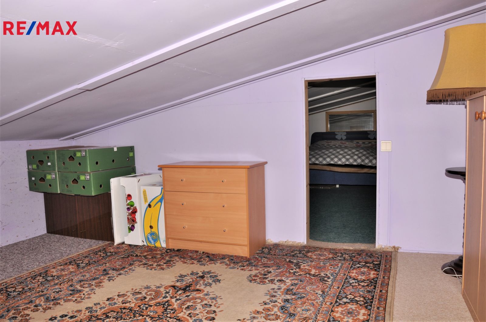 Prodej mezonetového bytu 3+1(62m²) spolu sobytným domkem 3kk (54m2) v Praze 10