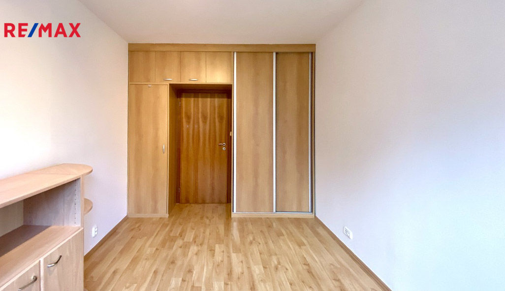 Prostorný byt 3+1 (70 m²) po rekonstrukci k pronájmu na Barrandově