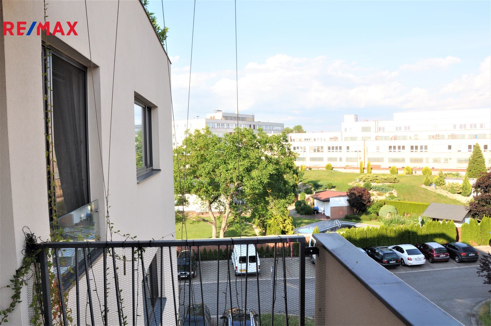 Prodej velmi pěkného bytu 3+kk (80 m²) se dvěmi parkovacími stáními  v Hradci Králové