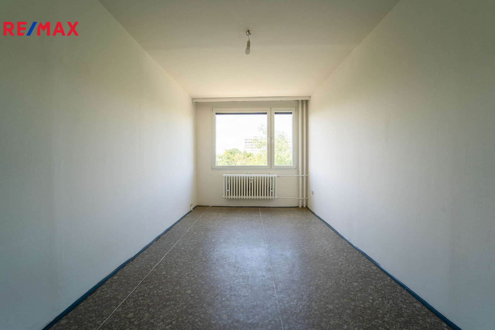 Pronájem světlého bytu 3+1 (72 m² + lodžie 7m²), P9 – Střížkov