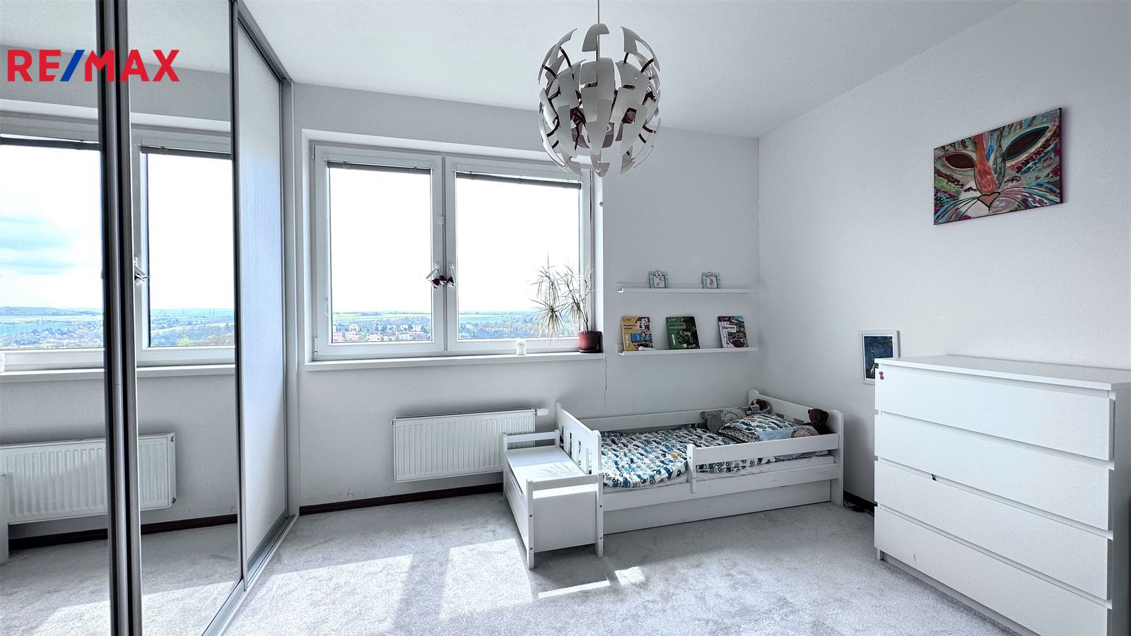 Prodej pěkného bytu 3+kk (78 m²) s balkónem (9m²) a garážovým stáním v Praze 5 Stodůlky